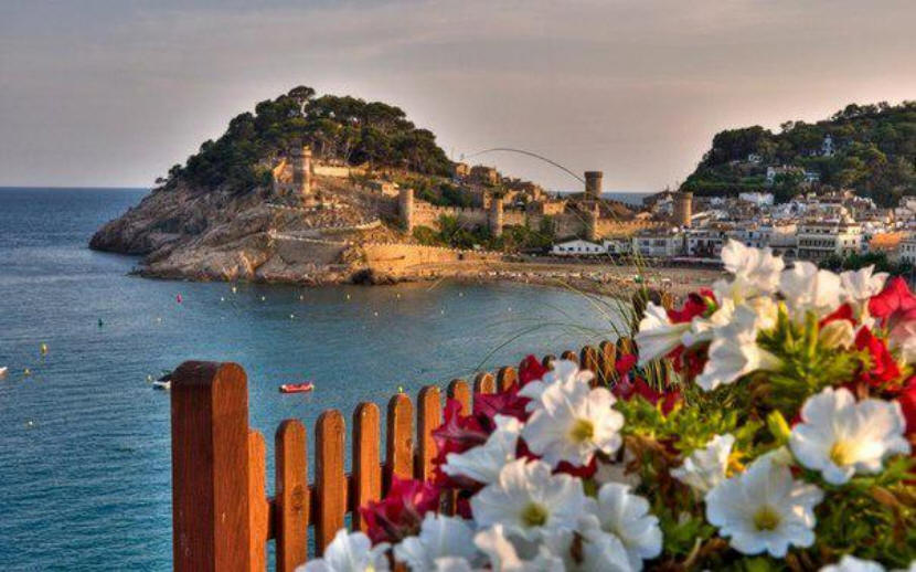 https://picterzone.ucoz.ru/TRVL/Other_Place/TossaDeMar2015.jpg